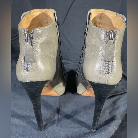 L.A.M.B. Ankle Boots Size 8.5 - Picture 5 of 16